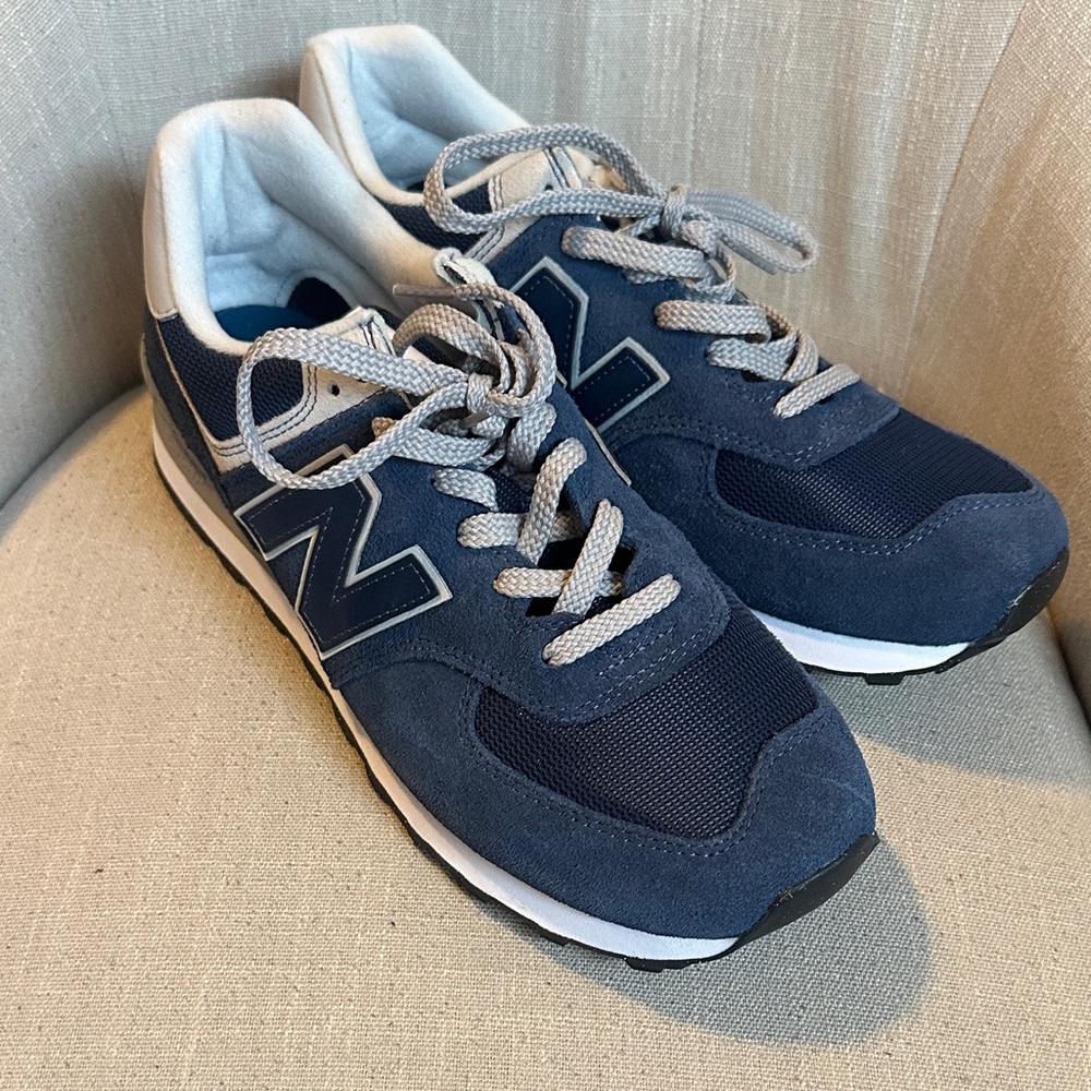 New Balance Men's Blue and Gray Sneakers